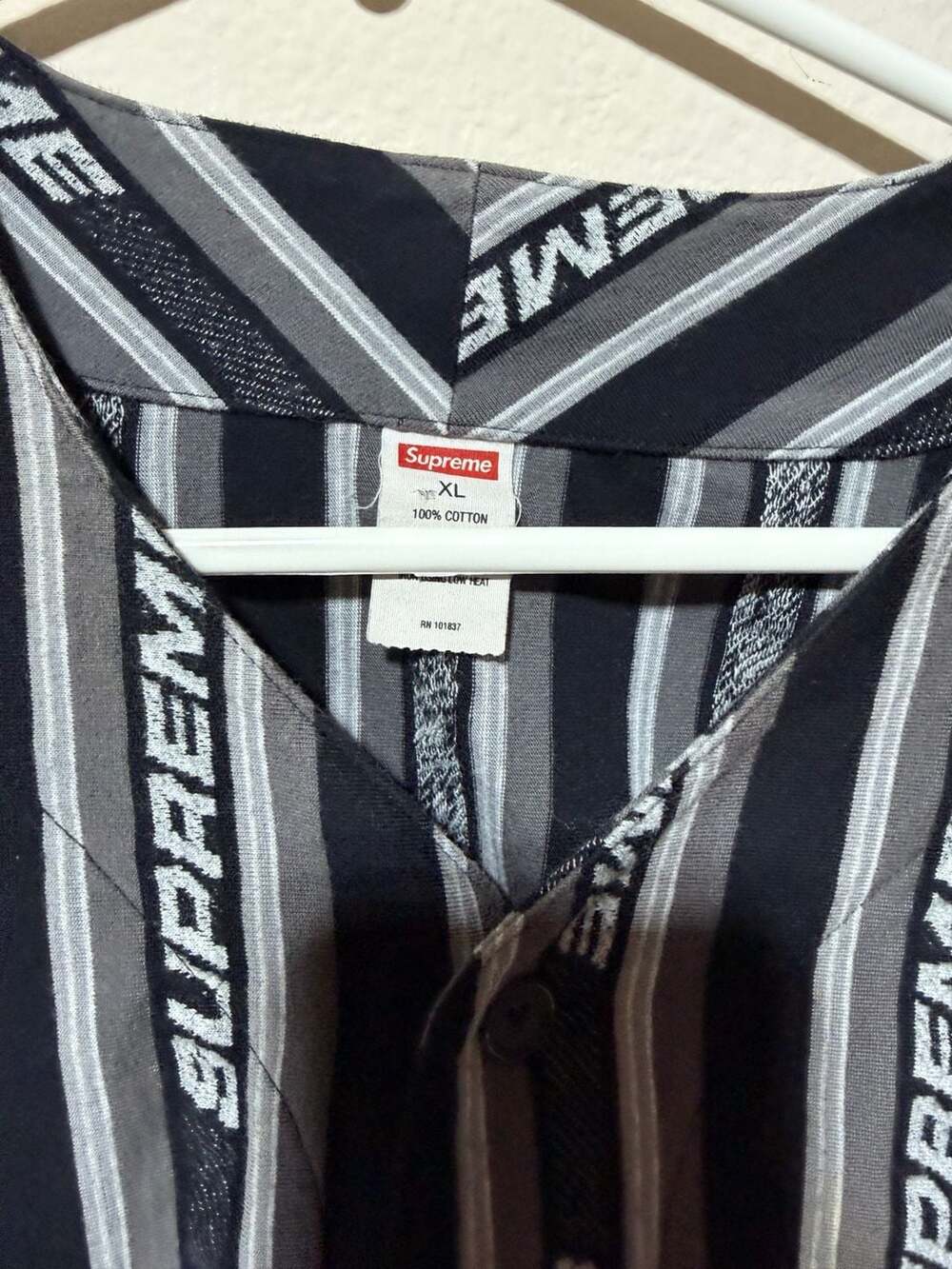 Supreme SS19 Jacquard Logo Baseball Jersey Black XL - Picture 3 of 4